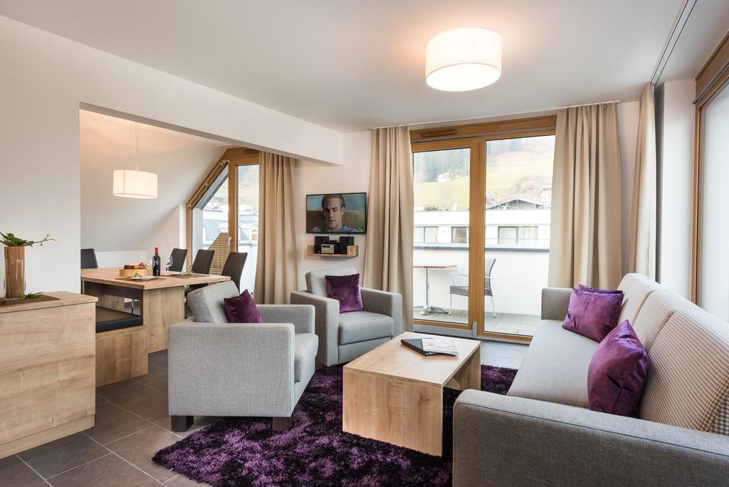 Alpenparks Hotel & Apartment Central Zell Am See Rom bilde